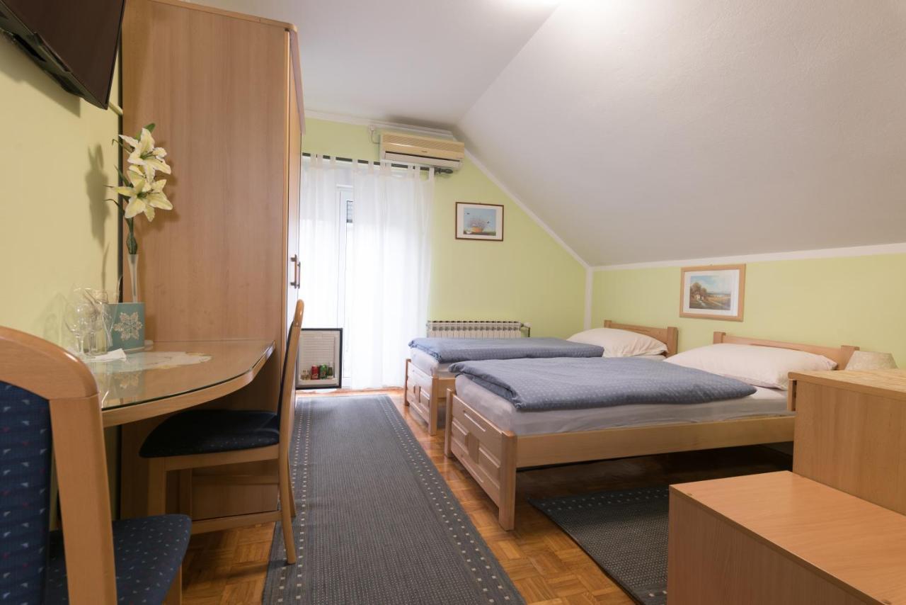 Guest House Bagi Pozega Extérieur photo