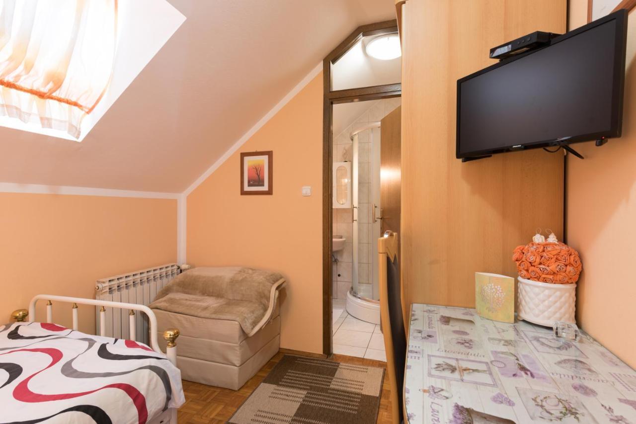 Guest House Bagi Pozega Extérieur photo