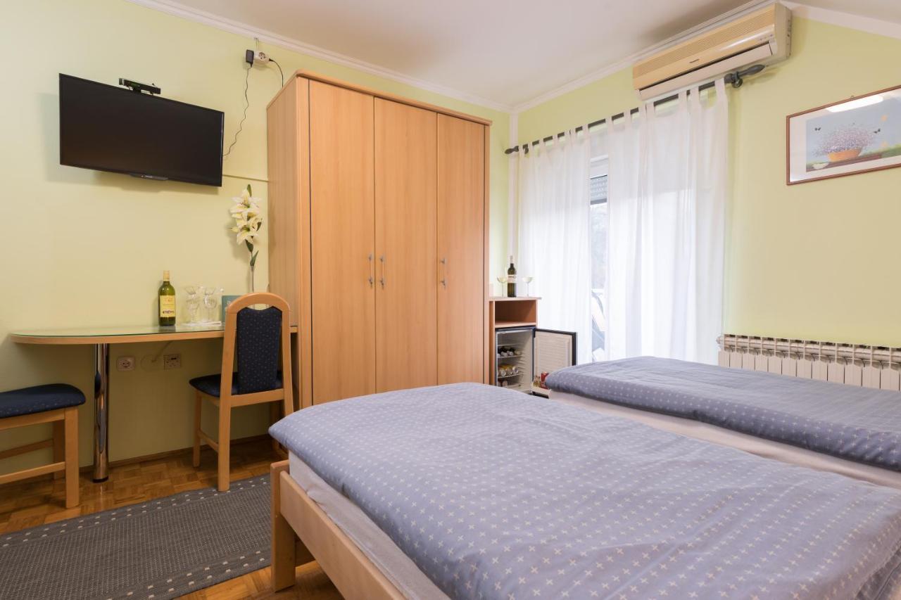 Guest House Bagi Pozega Extérieur photo