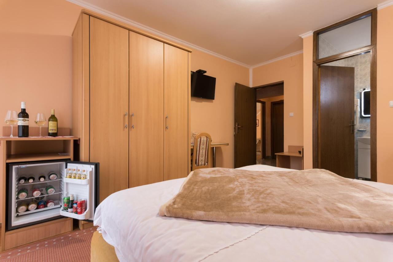 Guest House Bagi Pozega Extérieur photo